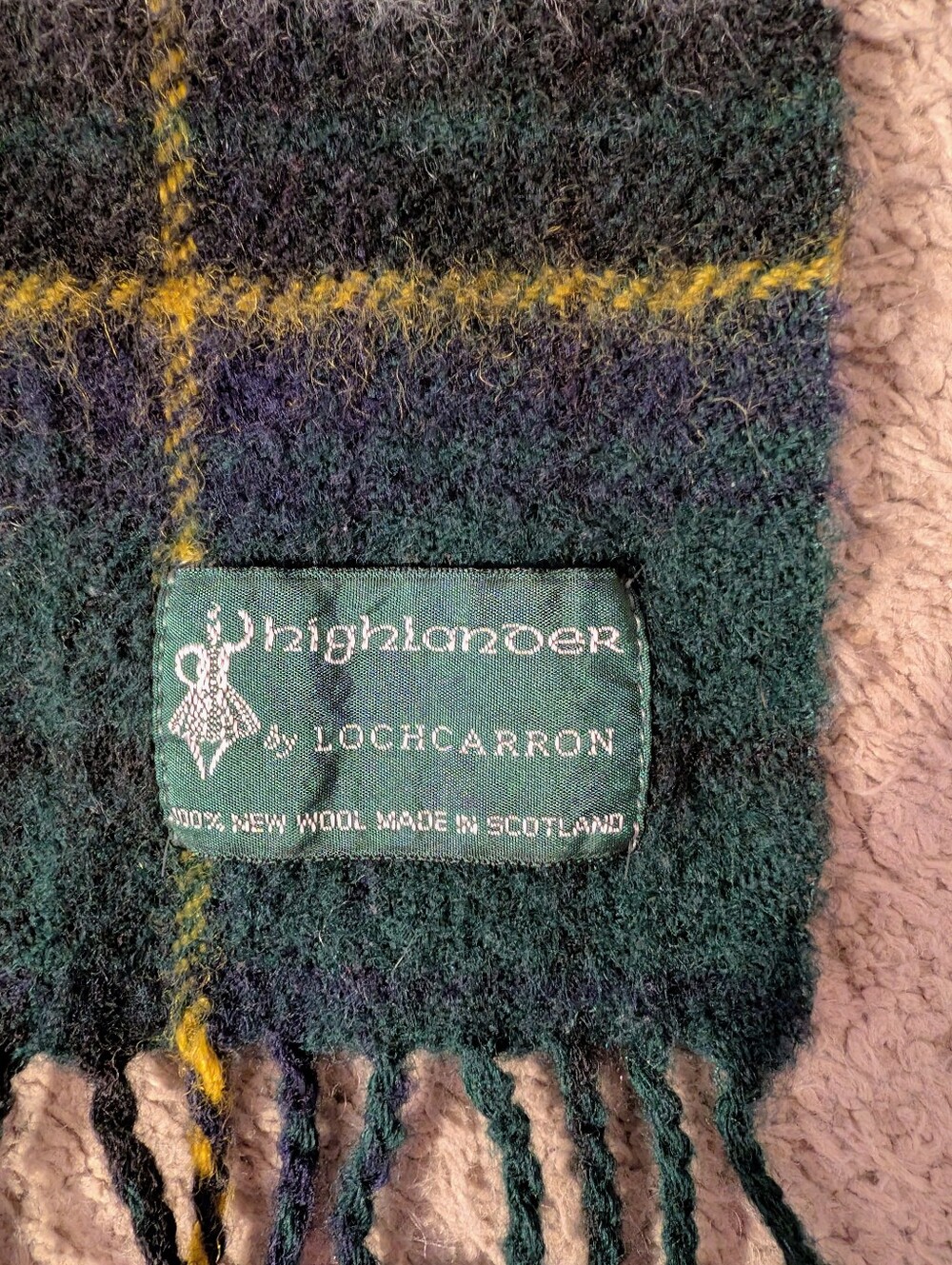 Highlander Scotland Green Tartan 100% Wool Scarf - Picture 2 of 3